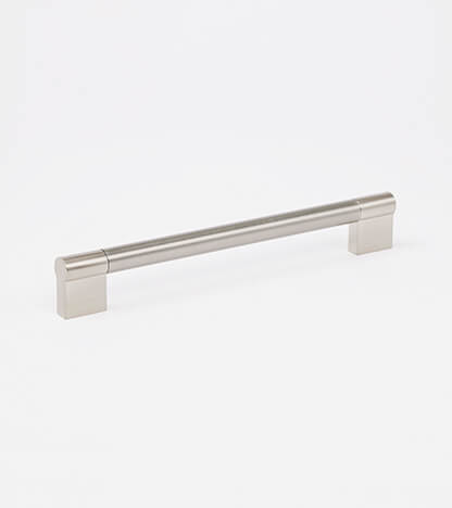 Keyhole bar handle